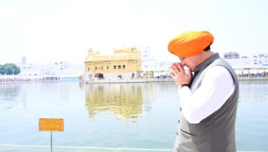 CM Dhami visited Golden Temple and Durgiana Temple