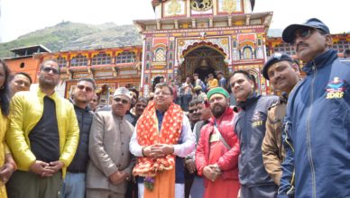 CM Dhami reached Badrinath, took feedback from passengers